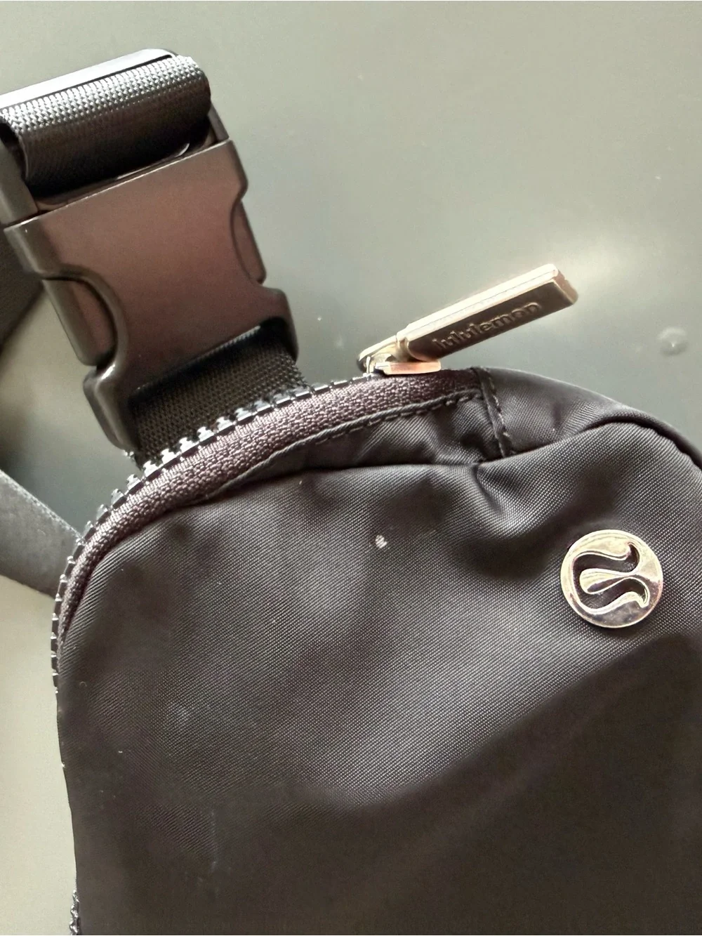 LuLulemon Black Crossbody Belt Bag